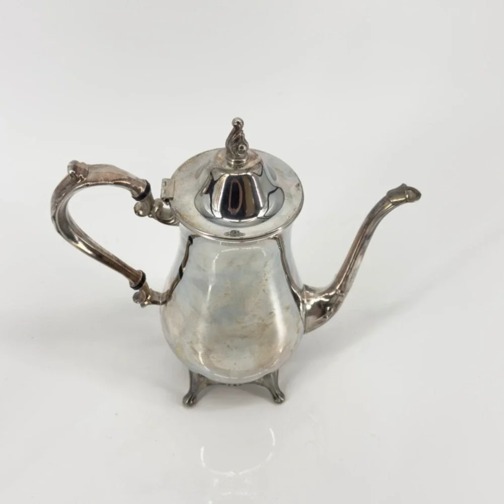 Oneida Silver Plated Coffee Pot Vintage Footed Tea Server with Hinged Lid